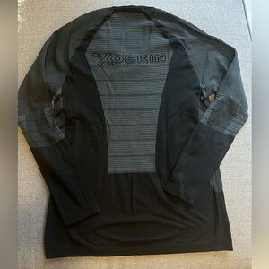 XOSKIN Women Long Sleeve base layer, black, size Large, made in USA, VGUC